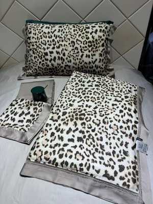 Постельное белье с Одеялом  Victoria Secret - Леопард
